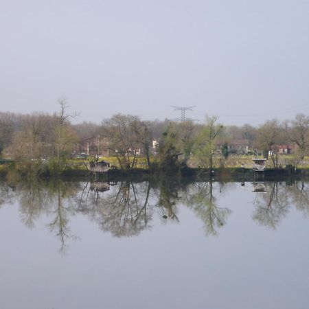 Songes Au Lit Du Fleuve Bed and Breakfast Cambes  Exteriör bild