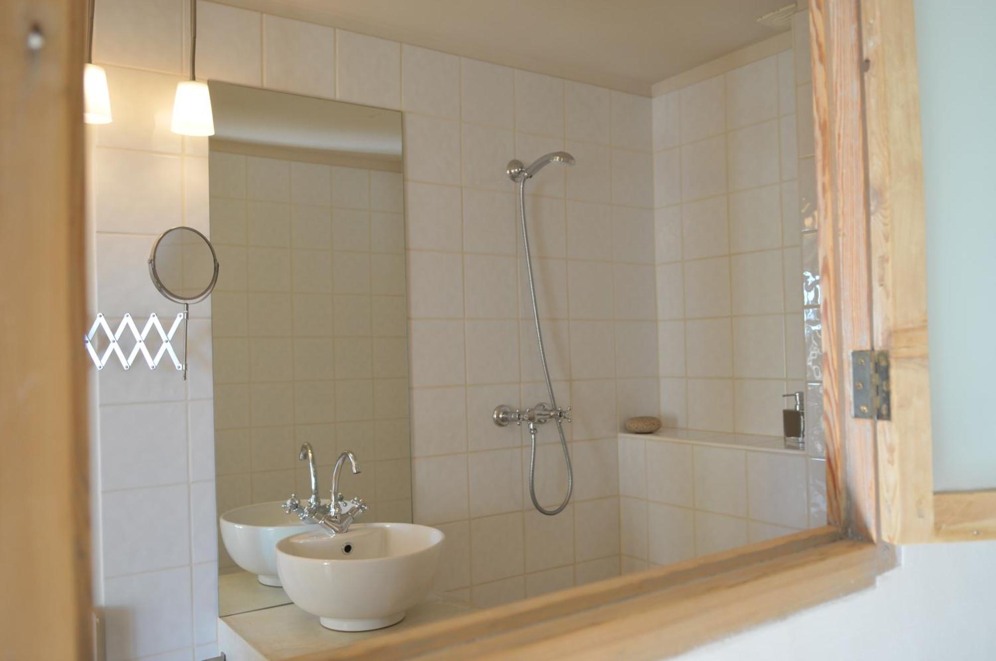 Songes Au Lit Du Fleuve Bed and Breakfast Cambes  Exteriör bild